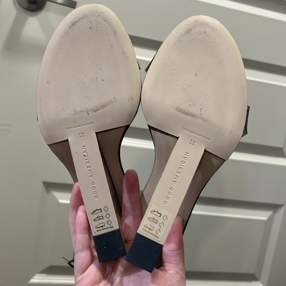 GOOD AMERICAN CINDER F*CKING RELLA “GLASS” Lucite wedges, smoky black strap - Picture 4 of 6
